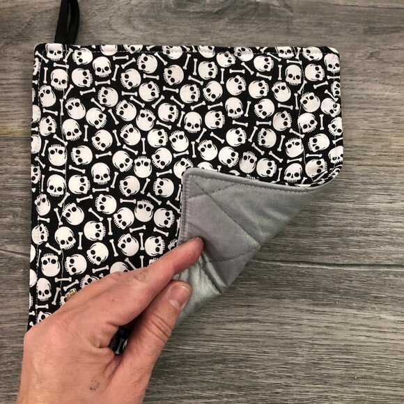 potholder pot holders quilted hotpad handmade trivets black white skull goth - Picture 2 of 4